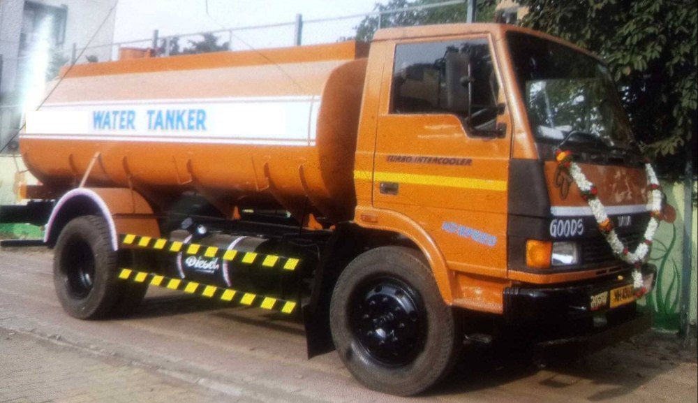 truck mounted water tanker హైదరాబాద్ లో ప్రారంభ మైన నీటి కష్టాలు - ట్యాంకర్ల ద్వారా నీటి సరఫరా